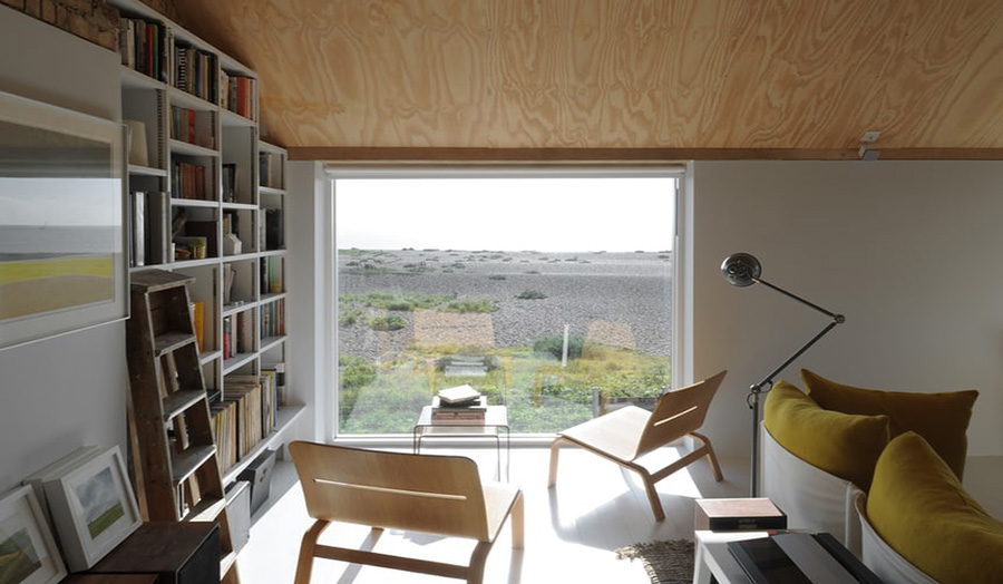  "The Sea Out Front..." Photograph: David Grandorge/Casswell Bank Architects 