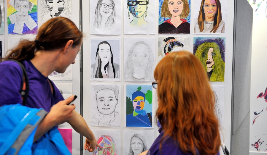 National Art & Design Saturday Club students' self-portraits (Photo credits: Magnus Andersson / Sorrell Foundation).
WP use only