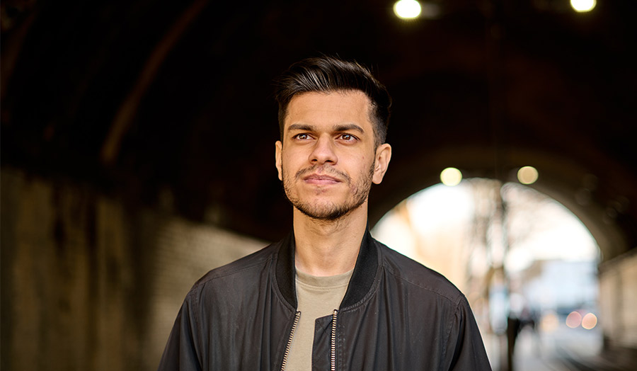 Aaron Patel in tunnel near Arsenal